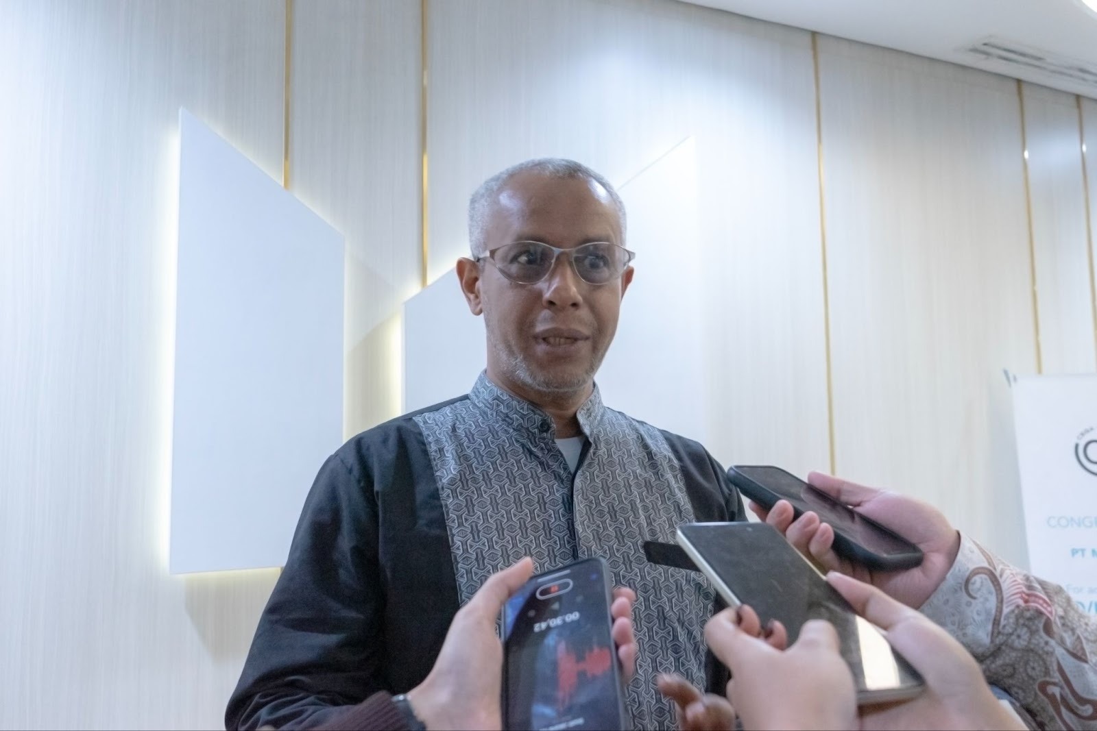 Harga Emas Dunia Naik Setelah Tertekan Sepanjang Maret, Antam Naik Rp75.000 Hari Ini